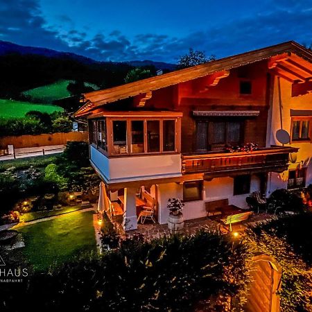 Ferienwohnung An Der Familienabfahrt ブリクセン イン ターレ エクステリア 写真