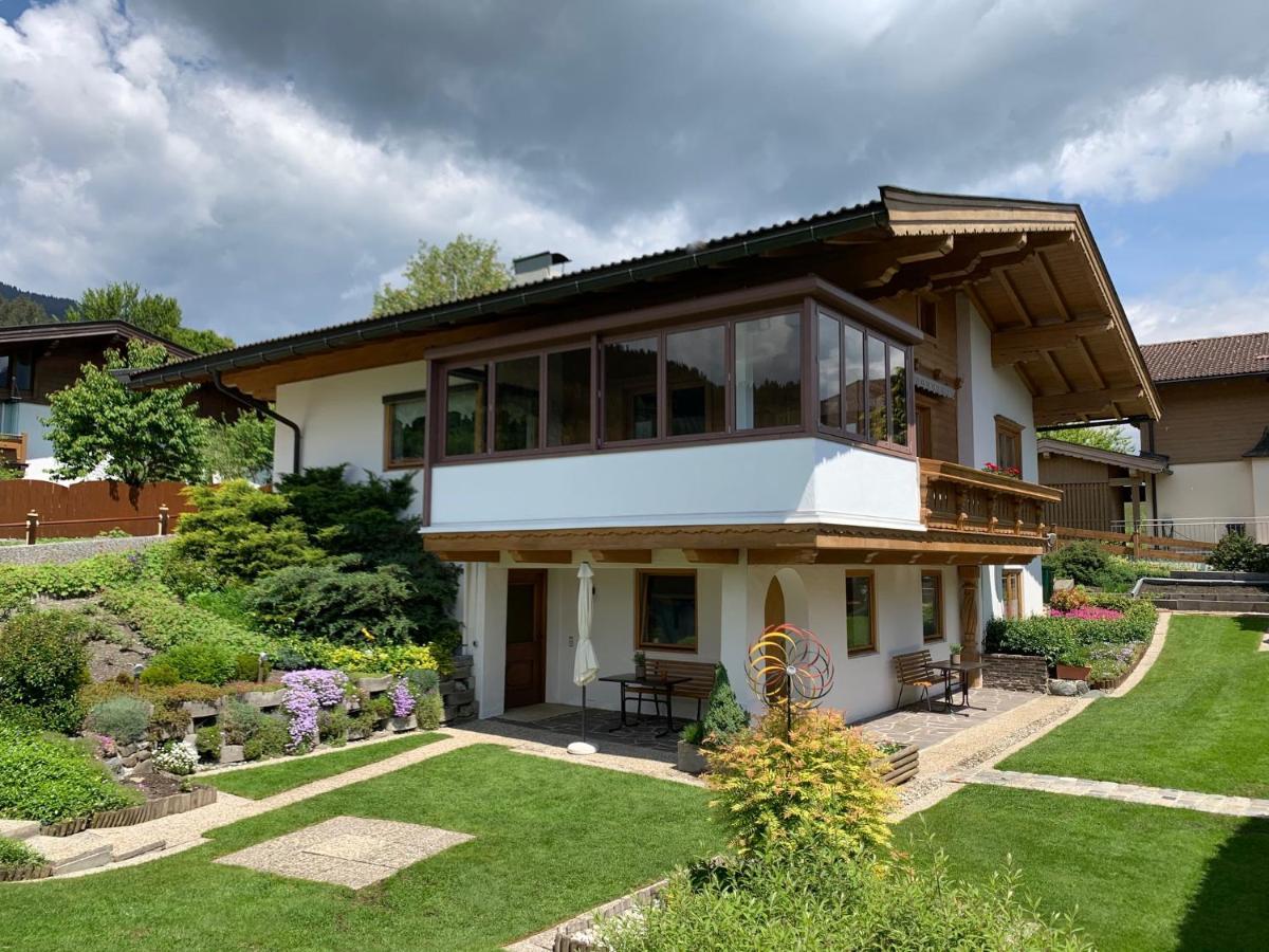 Ferienwohnung An Der Familienabfahrt ブリクセン イン ターレ エクステリア 写真
